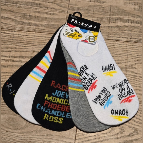 FRIENDS | Colorful Character Ankle Socks Set, Shoe Size 4-10 - Picture 2 of 3